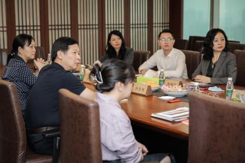 罗湖区委统战部副部长、工商联党组书记叶志伟一行到NG28调研